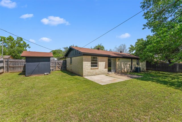 7440 Beckwood Drive, Fort Worth, TX 76112