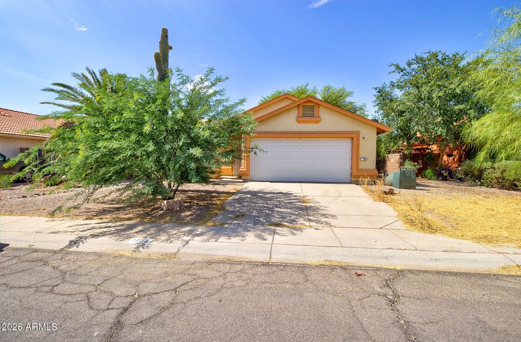 1733 E CATALINA Street, Casa Grande, AZ 85122 — exterior