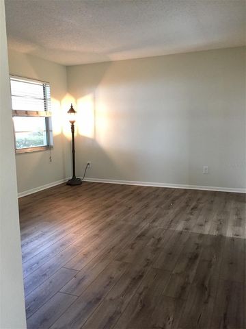 305 S WESTLAND AVENUE B, Tampa, FL 33606
