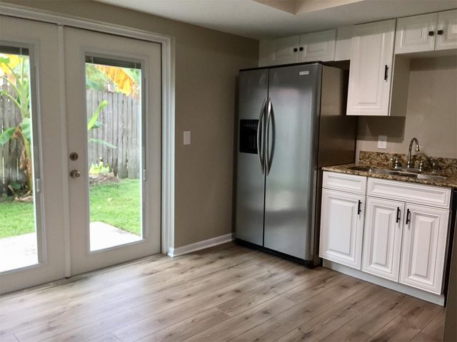 305 S WESTLAND AVENUE B, Tampa, FL 33606