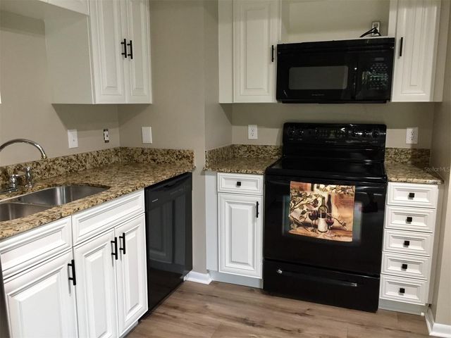 305 S WESTLAND AVENUE B, Tampa, FL 33606