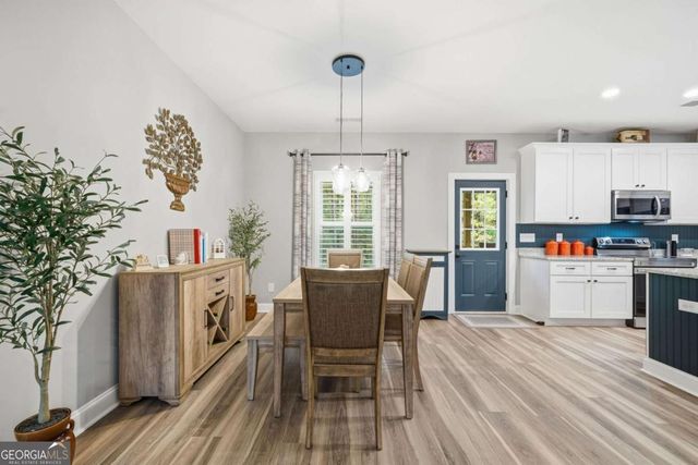 221 Windsor Way, Jasper, GA 30143