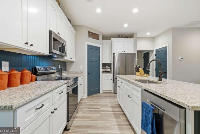 221 Windsor Way, Jasper, GA 30143