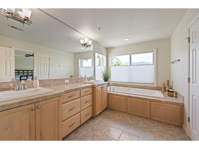 5300 Nw 134TH Ave, Portland, OR 97229