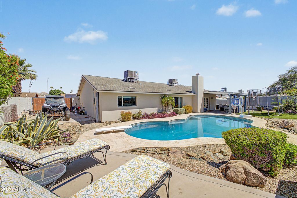 Image 35 of property listing at 2631 E DESERT COVE Avenue, Phoenix, AZ 85028