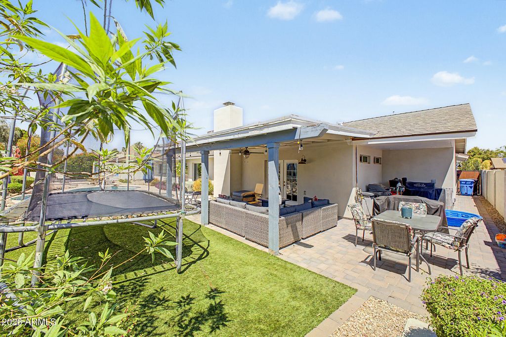 Image 38 of property listing at 2631 E DESERT COVE Avenue, Phoenix, AZ 85028