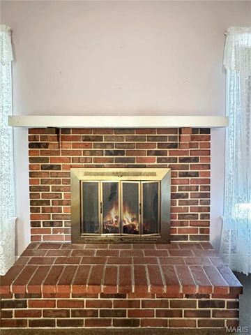 305 E Main Street, Washington, MO 63090
