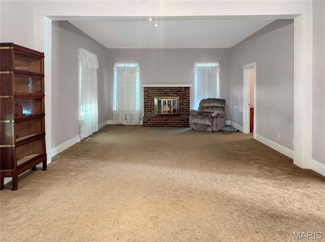 305 E Main Street, Washington, MO 63090