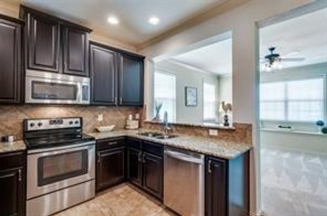 2949 Peyton Brook Drive, Fort Worth, TX 76137