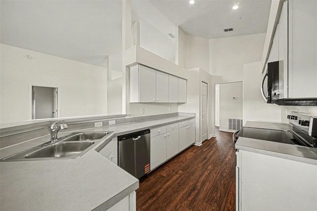 321 STERLING LAKE DRIVE, Ocoee, FL 34761