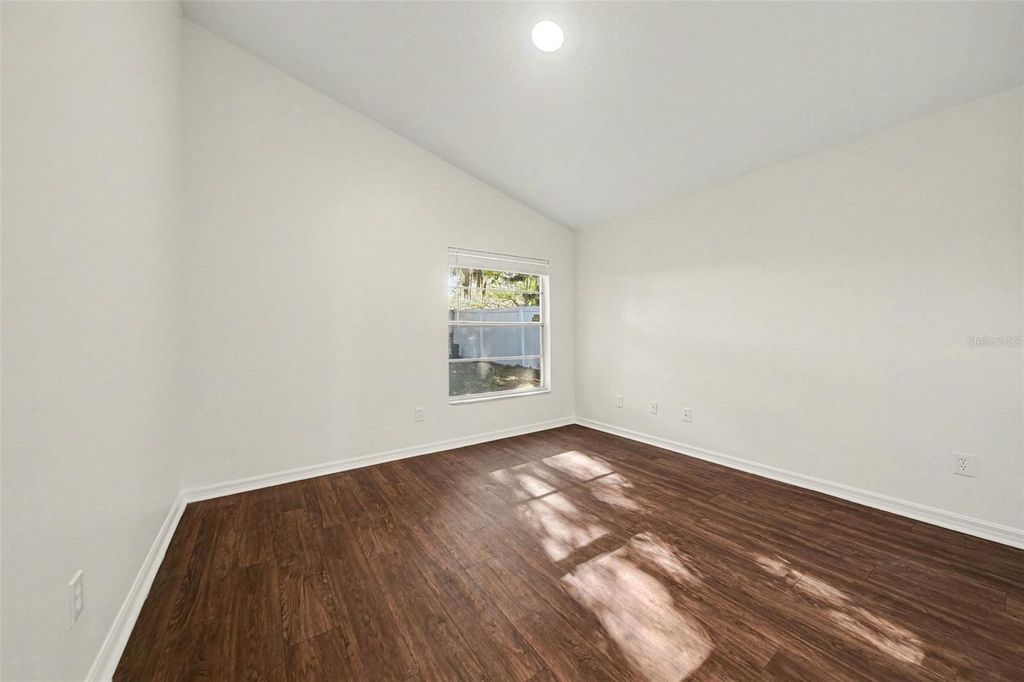 Image 17 of property listing at 321 STERLING LAKE DRIVE, Ocoee, FL 34761