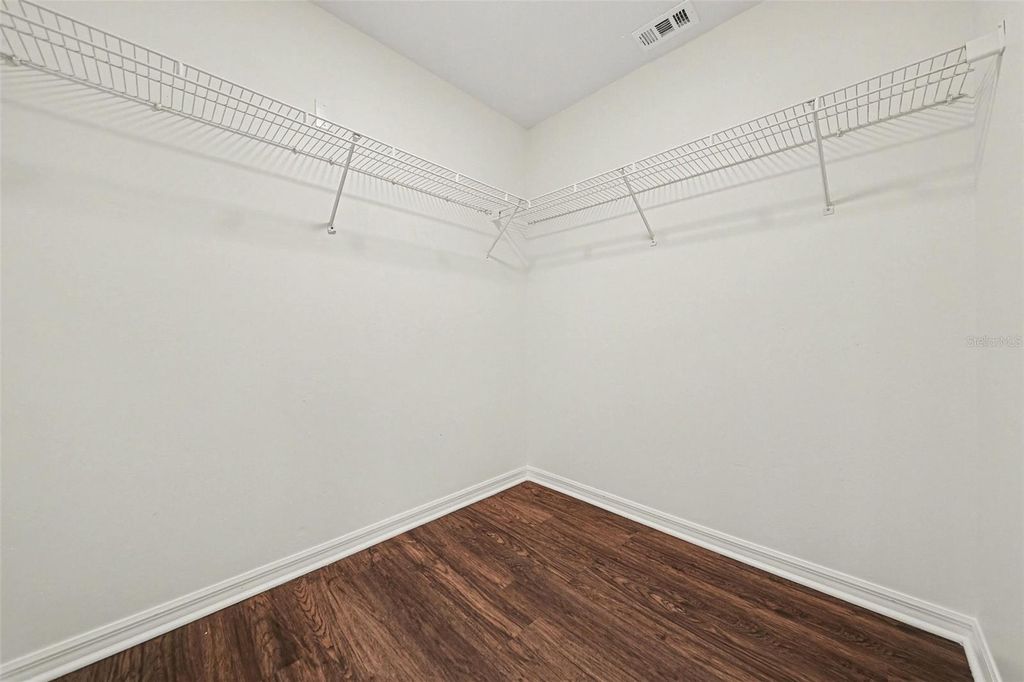 Image 21 of property listing at 321 STERLING LAKE DRIVE, Ocoee, FL 34761