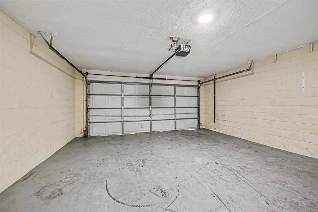 Image 22 of property listing at 321 STERLING LAKE DRIVE, Ocoee, FL 34761