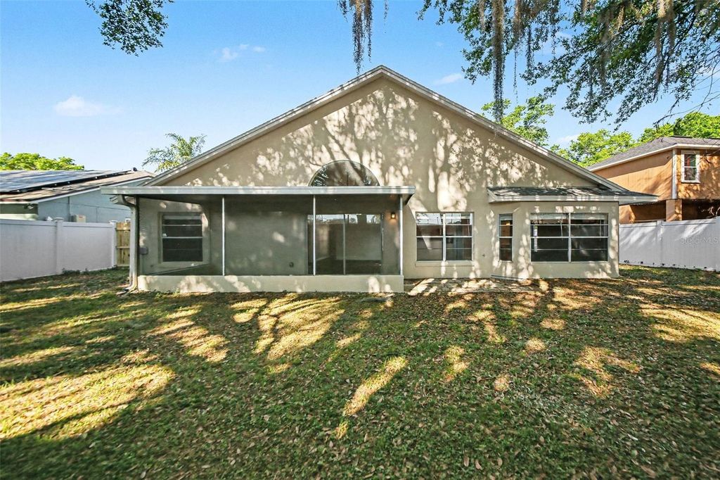 Image 24 of property listing at 321 STERLING LAKE DRIVE, Ocoee, FL 34761