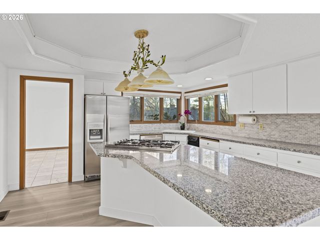 13187 Nw BURTON St, Portland, OR 97229