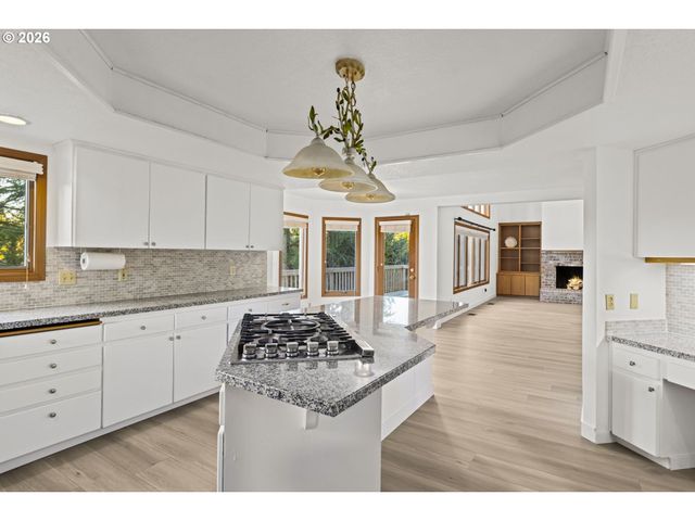 13187 Nw BURTON St, Portland, OR 97229