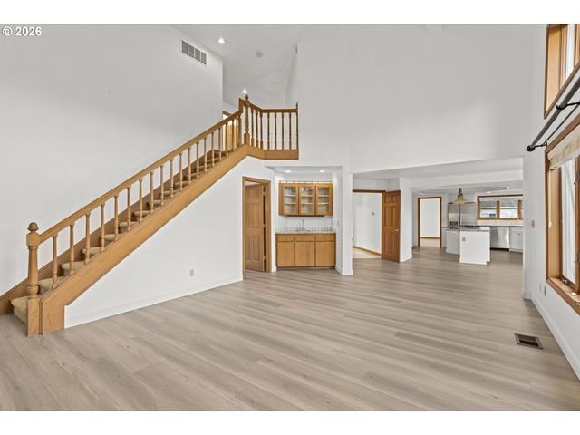 13187 Nw BURTON St, Portland, OR 97229