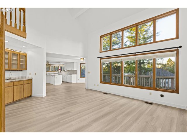 13187 Nw BURTON St, Portland, OR 97229