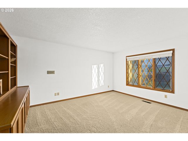 13187 Nw BURTON St, Portland, OR 97229