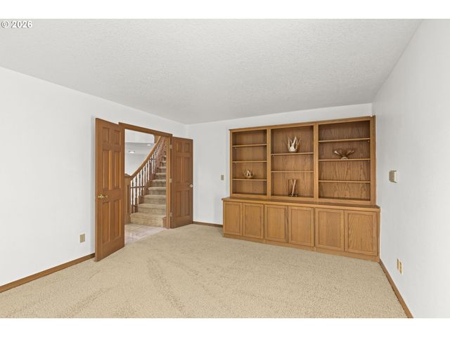 13187 Nw BURTON St, Portland, OR 97229