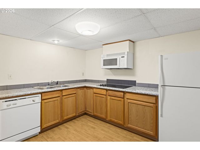 13187 Nw BURTON St, Portland, OR 97229