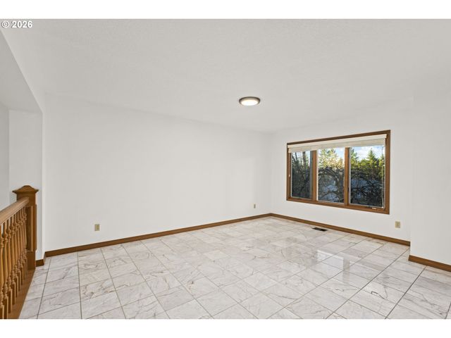 13187 Nw BURTON St, Portland, OR 97229