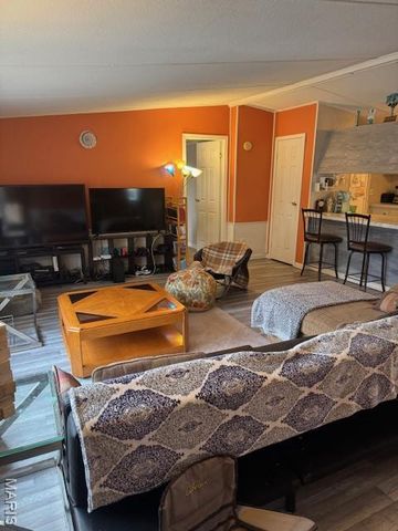 1705 Little Brennan Road, High Ridge, MO 63049