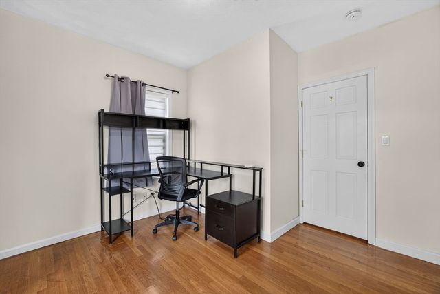18 Henry St, Everett, MA 02149