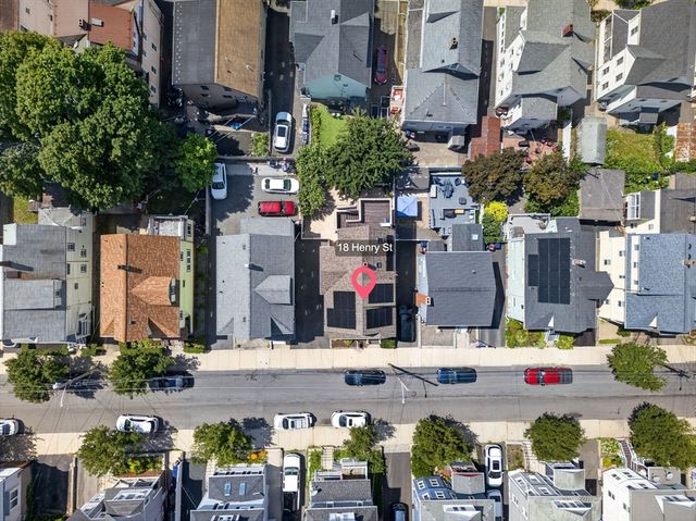 18 Henry St, Everett, MA 02149