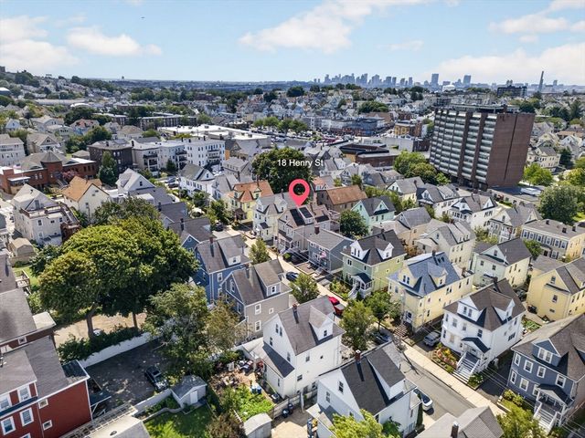 18 Henry St, Everett, MA 02149