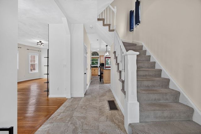 18 Henry St, Everett, MA 02149