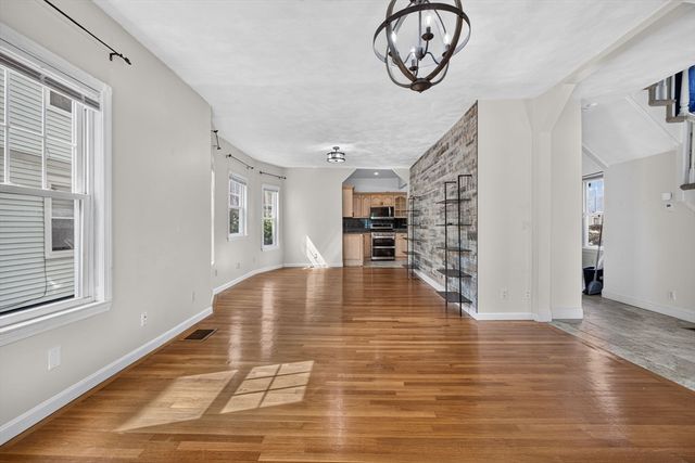 18 Henry St, Everett, MA 02149