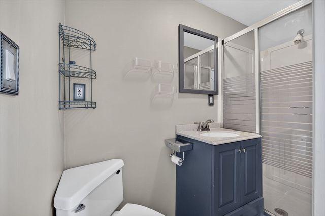 18 Henry St, Everett, MA 02149