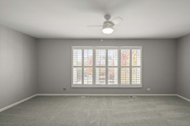 495 Metropolitan Street 495, Aurora, IL 60502