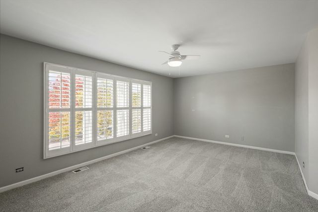 495 Metropolitan Street 495, Aurora, IL 60502