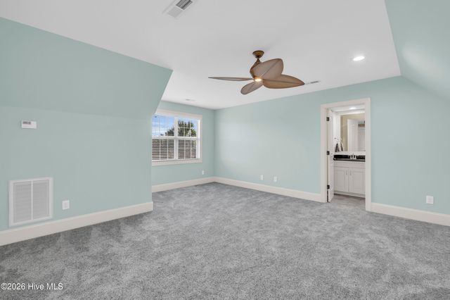 8476 Compass Pointe East Wynd NE, Leland, NC 28451