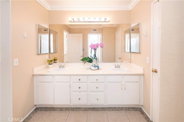 971 Haley Talbert Drive, Corona, CA 92881