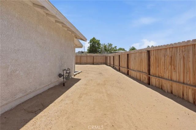 16853 Lambert Lane, Victorville, CA 92395