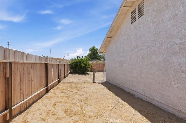16853 Lambert Lane, Victorville, CA 92395