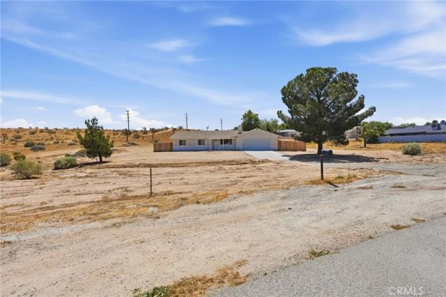 16853 Lambert Lane, Victorville, CA 92395