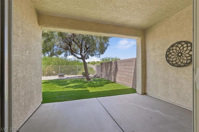 8709 Echo Grande Drive, Las Vegas, NV 89131