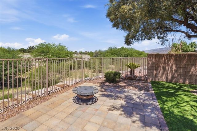 8709 Echo Grande Drive, Las Vegas, NV 89131