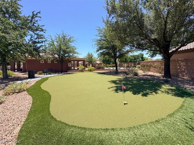 8709 Echo Grande Drive, Las Vegas, NV 89131