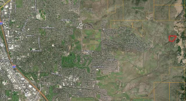 6061 Hillcrest Road, Medford, OR 97504