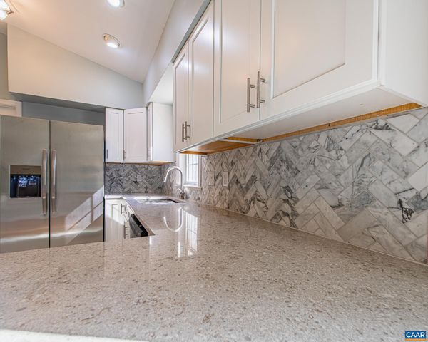 9 AMETHYST RD, Palmyra, VA 22963