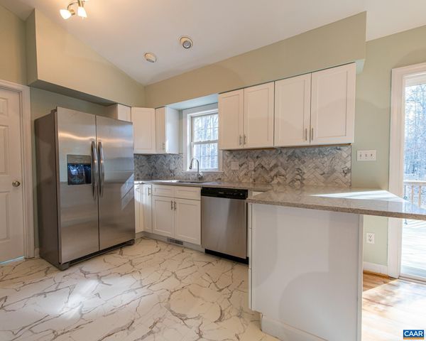 9 AMETHYST RD, Palmyra, VA 22963