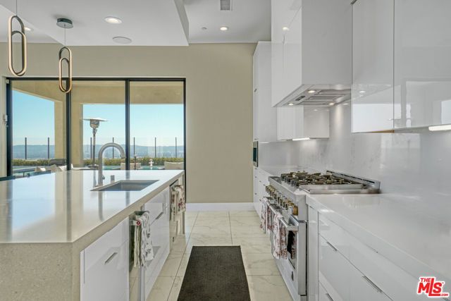 20306 W Willoughby Lane, Porter Ranch (los Angeles), CA 91326