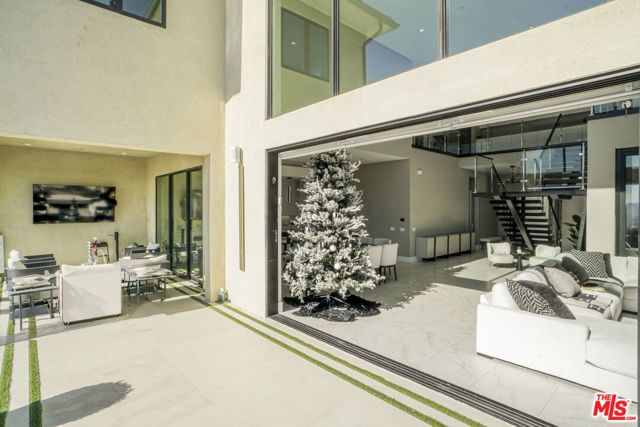 20306 W Willoughby Lane, Porter Ranch (los Angeles), CA 91326