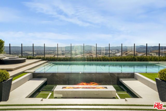 20306 W Willoughby Lane, Porter Ranch (los Angeles), CA 91326