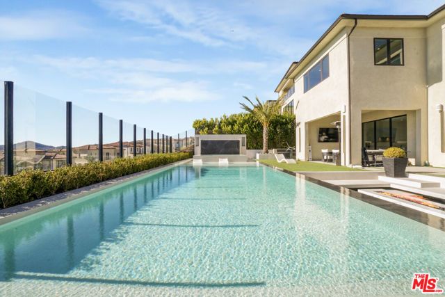 20306 W Willoughby Lane, Porter Ranch (los Angeles), CA 91326